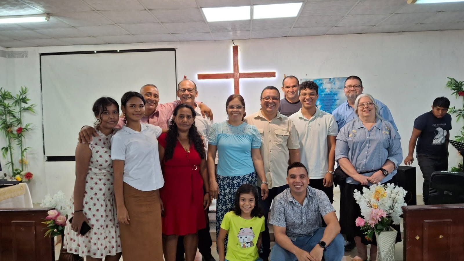 Hermanos y visitas en el templo